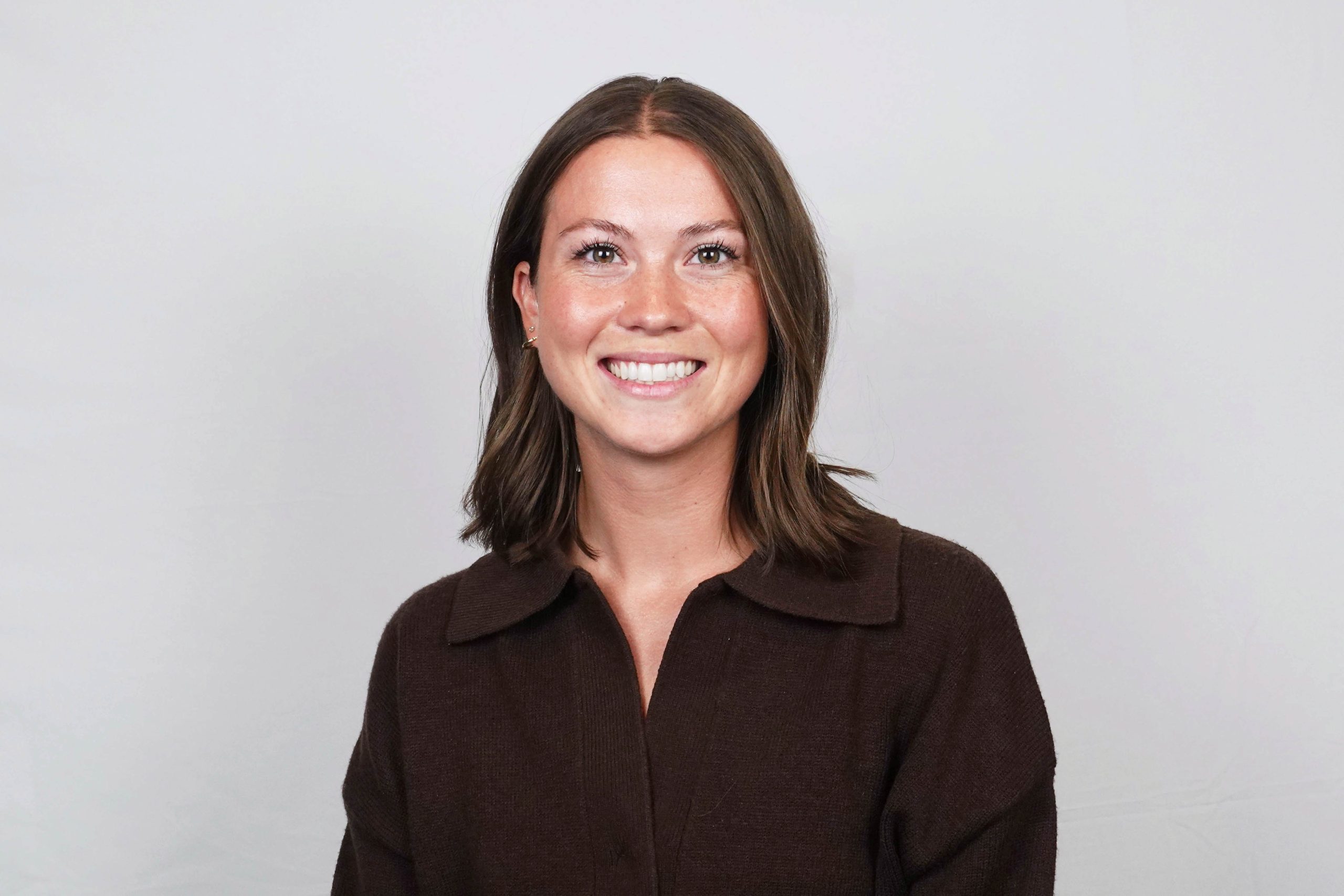 Mackenna DeVries Headshot